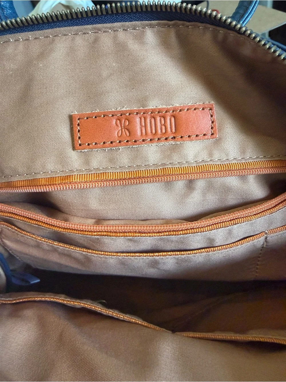 HOBO Medium Sheila Satchel Leather Purse